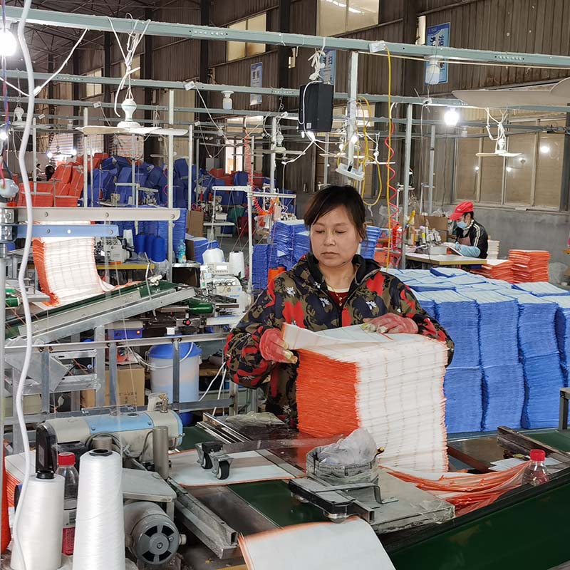 察哈尔右翼后旗洗洁巾工厂展示